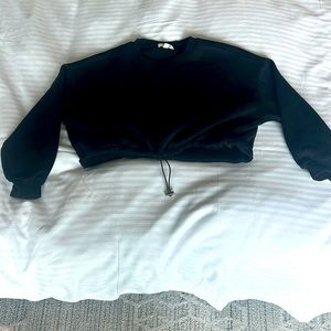 Cali Be Sz Small Black Crop Drawstring Sweatshirt